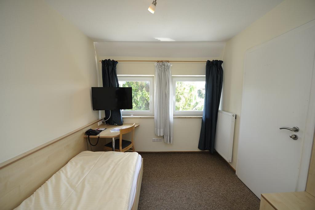 Hambühren Gaestehaus Suedheide מראה חיצוני תמונה